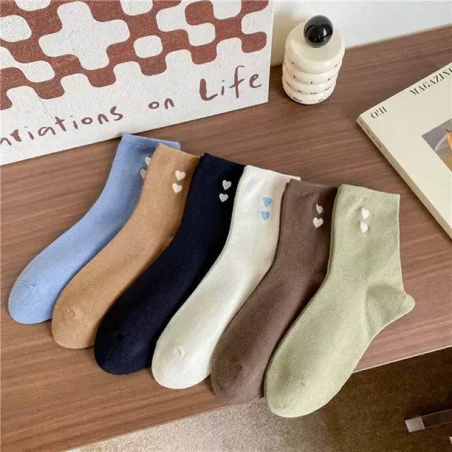 Heart Print Socks Women Casual Fashion Harajuku Cotton Crew Socks Women Japanese Style Solid Color Sweet Girls Kawaii Cute Socks
