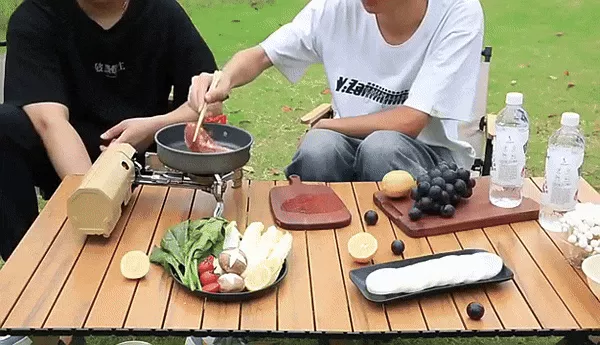 Portable 2670W Folding Gas Stove for Camping and Outdoor Adventures3