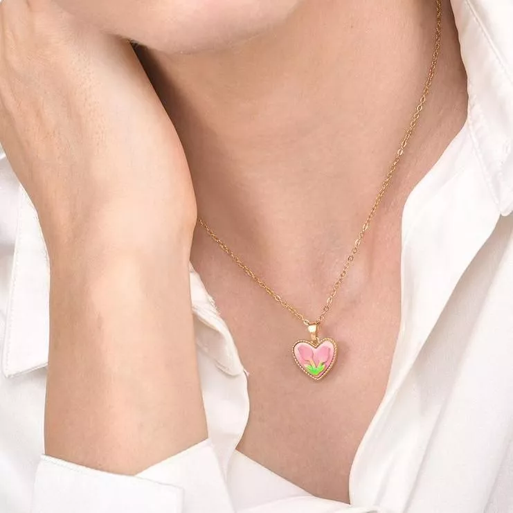 Vnox Dainty Tulip Necklaces for Women Lady,Gold Color Heart Love Flower Pendant Collar Birthday Gifts to Mom Wife Girlfriend BFF Vnox Dainty Tulip Necklaces for Women Lady,Gold Color Heart Love Flower Pendant Collar Birthday Gifts to Mom Wife Girlfriend BFF