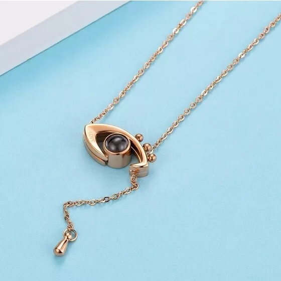 Eye-Shaped Necklace (1)